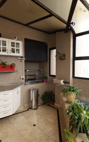 Apartamento à venda com 230m², 4 quartos e 4 vagasVaranda gourmet