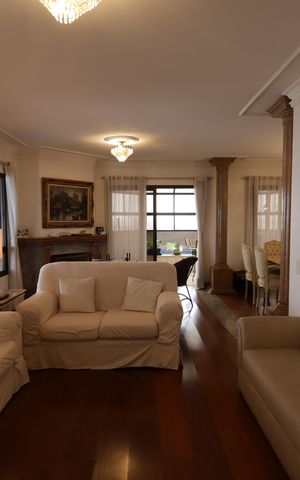 Apartamento à venda com 230m², 4 quartos e 4 vagasSala de TV