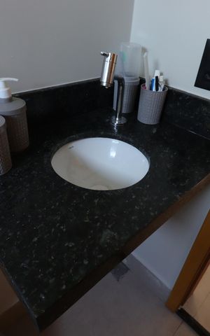 Apartamento para alugar com 105m², 2 quartos e 2 vagasBanheiro Social - Pia