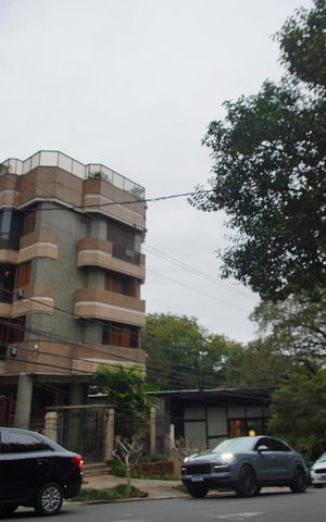 Apartamento à venda com 110m², 2 quartos e 2 vagasFachada