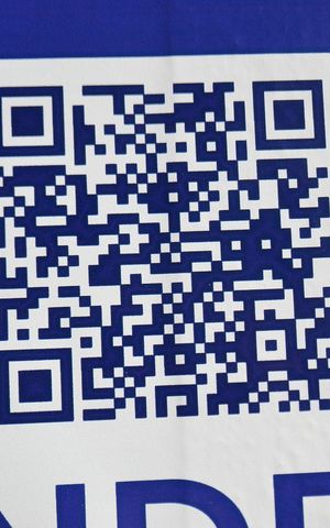 Casa à venda com 255m², 4 quartos e 4 vagas Casa à venda com 255m², 4 quartos e 4 vagasQRCODE