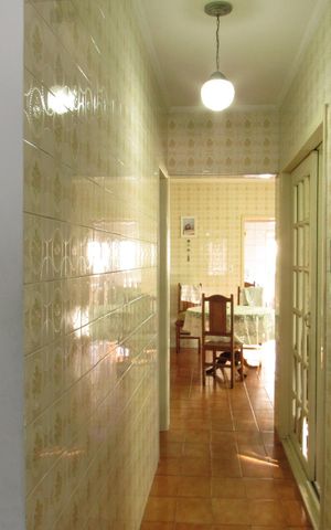 Casa à venda com 189m², 2 quartos e 2 vagasCorredor
