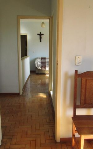 Casa à venda com 189m², 2 quartos e 2 vagasSuíte