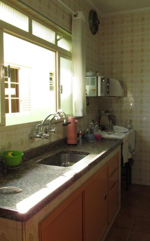 Casa à venda com 189m², 2 quartos e 2 vagasCozinha