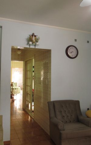 Casa à venda com 189m², 2 quartos e 2 vagasSala