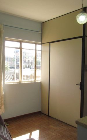 Casa à venda com 189m², 2 quartos e 2 vagasHall dos cômodos superiores