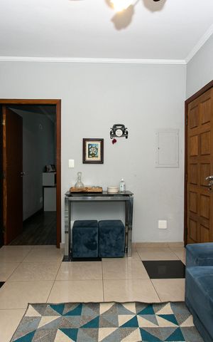 Casa à venda com 200m², 3 quartos e 4 vagas Casa à venda com 200m², 3 quartos e 4 vagasSala