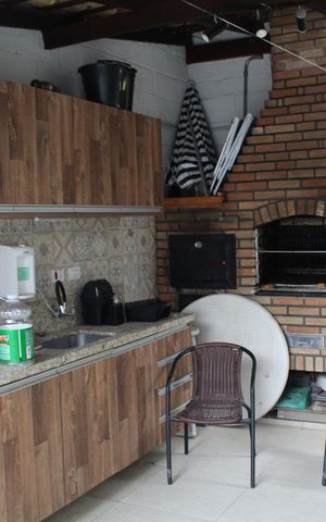 Casa de condomínio para alugar com 150m², 3 quartos e 3 vagasQuintal
