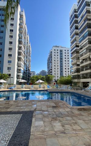 Apartamento para alugar com 80m², 2 quartos e 2 vagas Apartamento para alugar com 80m², 2 quartos e 2 vagasÁrea comum - Piscina