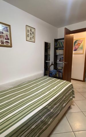 Apartamento para alugar com 80m², 2 quartos e 2 vagas Apartamento para alugar com 80m², 2 quartos e 2 vagasQuarto 01