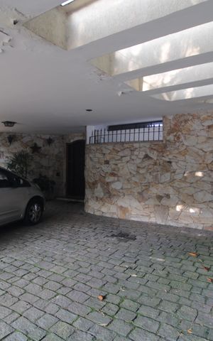 Casa à venda com 400m², 4 quartos e 3 vagasGaragem