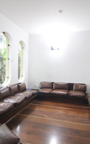 Casa à venda com 400m², 4 quartos e 3 vagasSala