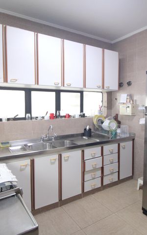 Casa à venda com 400m², 4 quartos e 3 vagasCozinha