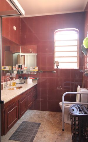 Casa à venda com 400m², 4 quartos e 3 vagasBanheiro da Suíte 4