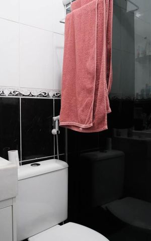 Casa à venda com 100m², 3 quartos e 2 vagasBanheiro da Suíte