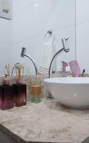 Casa à venda com 100m², 3 quartos e 2 vagasBanheiro