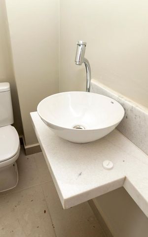 Casa de condomínio à venda com 80m², 2 quartos e 2 vagasLAVABO