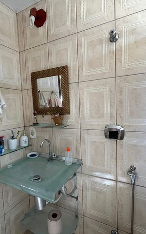 Casa à venda com 550m², 6 quartos e 6 vagasBanheiro casa 1