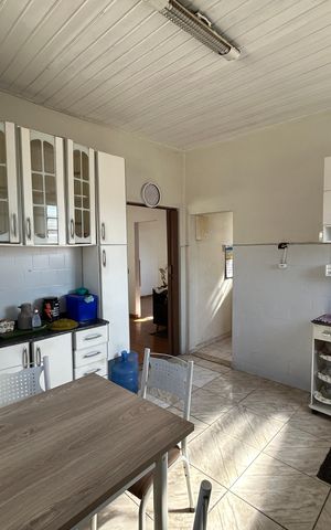 Casa à venda com 550m², 6 quartos e 6 vagasCozinha casa 1