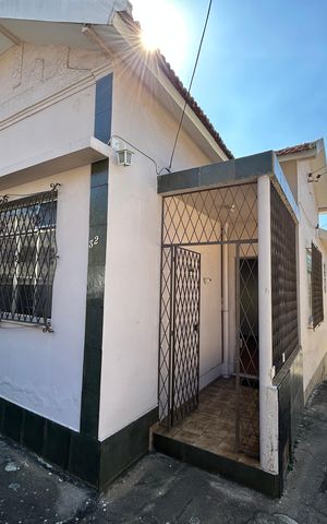 Casa à venda com 550m², 6 quartos e 6 vagasFachada casa 1