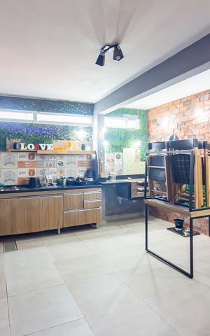 Casa à venda com 220m², 4 quartos e 2 vagas Casa à venda com 220m², 4 quartos e 2 vagasÁrea Gourmet