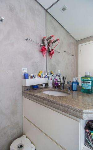 Apartamento à venda com 107m², 3 quartos e 2 vagasBanheiro da Suíte