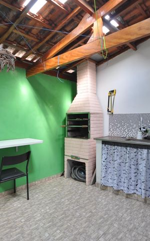 Casa à venda com 74m², 3 quartos e 1 vagaChurrasqueira