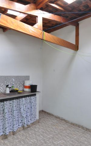 Casa à venda com 74m², 3 quartos e 1 vagaChurrasqueira