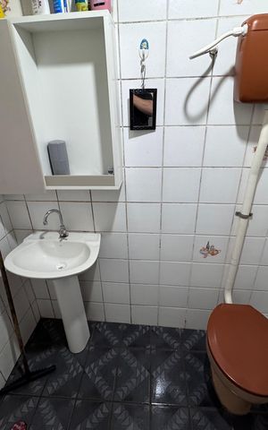 Casa à venda com 80m², 2 quartos e 1 vaga Casa à venda com 80m², 2 quartos e 1 vagaBanheiro