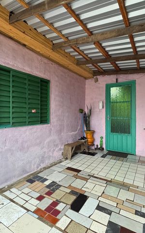 Casa à venda com 80m², 2 quartos e 1 vaga Casa à venda com 80m², 2 quartos e 1 vagaGaragem