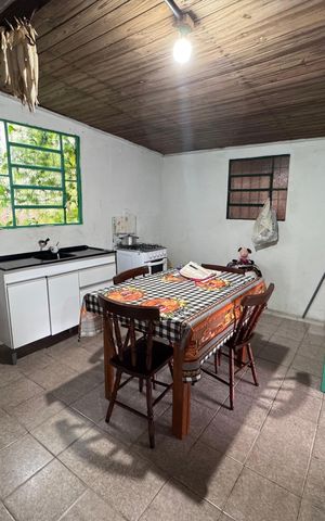 Casa à venda com 80m², 2 quartos e 1 vaga Casa à venda com 80m², 2 quartos e 1 vagaSala/Cozinha