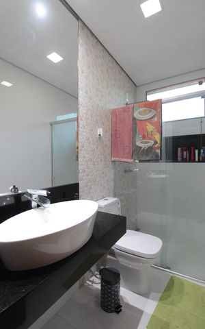 Casa à venda com 450m², 3 quartos e 10 vagasBanheiro Social 1
