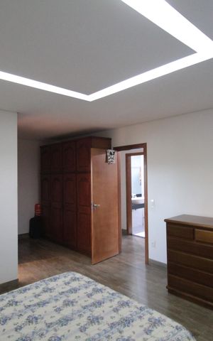Casa à venda com 450m², 3 quartos e 10 vagasSuíte