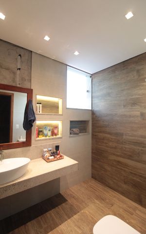 Casa à venda com 450m², 3 quartos e 10 vagasBanheiro da Suíte