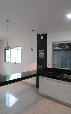 Casa à venda com 450m², 3 quartos e 10 vagasCozinha