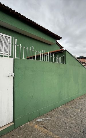 Casa à venda com 220m², 3 quartos e 2 vagasCasa 2 - Fachada