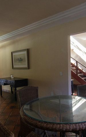 Casa para alugar com 1500m², 3 quartos e 5 vagas Casa para alugar com 1500m², 3 quartos e 5 vagasSala
