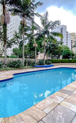 Apartamento à venda com 346m², 4 quartos e 4 vagasÁrea comum - Piscina