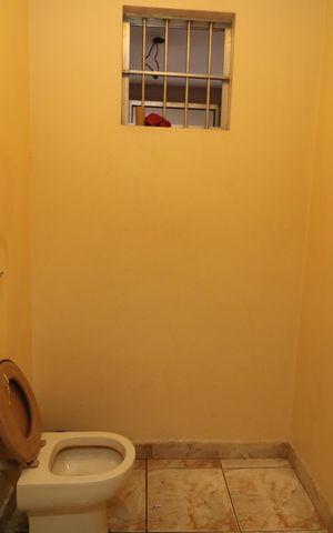 Casa à venda com 450m², 8 quartos e 2 vagasBanheiro de serviço