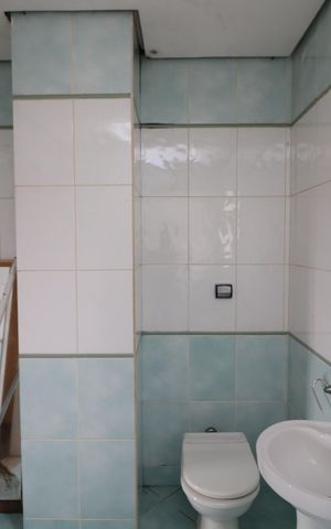 Casa à venda com 450m², 8 quartos e 2 vagasBanheiro 1