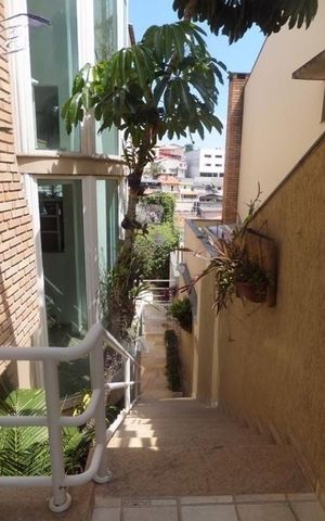 Casa à venda com 480m², 4 quartos e 4 vagas