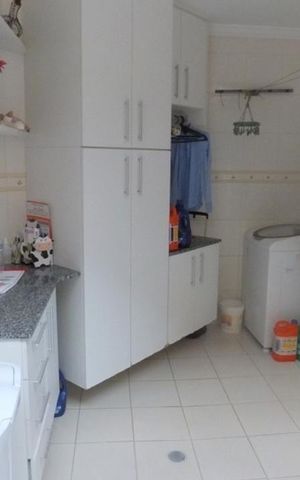 Casa à venda com 480m², 4 quartos e 4 vagas