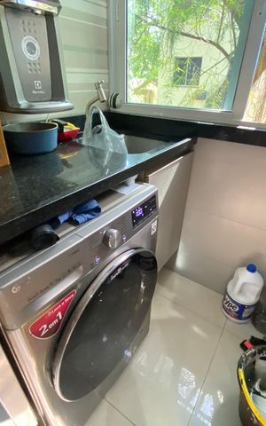Apartamento à venda com 64m², 3 quartos e 3 vagas Apartamento à venda com 64m², 3 quartos e 3 vagasÁrea de Serviço
