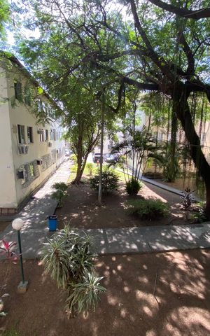 Apartamento à venda com 64m², 3 quartos e 3 vagas Apartamento à venda com 64m², 3 quartos e 3 vagasQuarto 2 - Vista