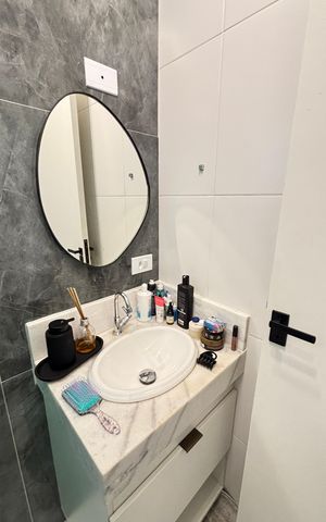 Apartamento à venda com 100m², 2 quartos e 2 vagas Apartamento à venda com 100m², 2 quartos e 2 vagasBanheiro