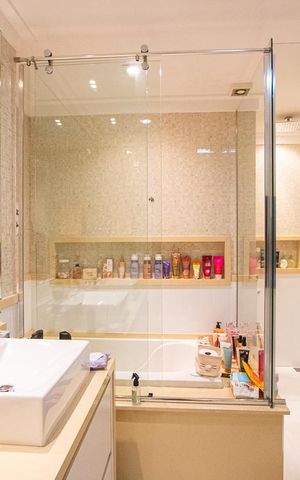 Apartamento à venda com 201m², 4 quartos e 4 vagas Apartamento à venda com 201m², 4 quartos e 4 vagasBanheiro da Suíte