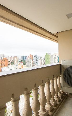 Apartamento à venda com 201m², 4 quartos e 4 vagas Apartamento à venda com 201m², 4 quartos e 4 vagasVaranda da Suíte