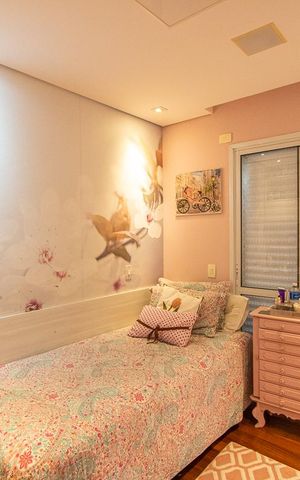 Apartamento à venda com 201m², 4 quartos e 4 vagas Apartamento à venda com 201m², 4 quartos e 4 vagasQuarto