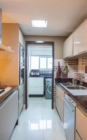 Apartamento à venda com 201m², 4 quartos e 4 vagas Apartamento à venda com 201m², 4 quartos e 4 vagasCozinha