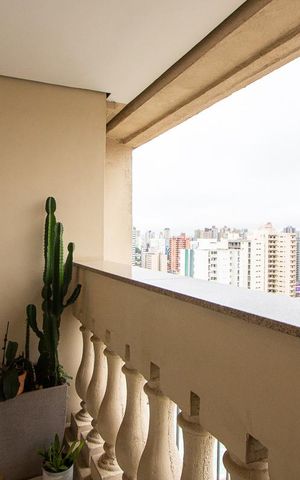 Apartamento à venda com 201m², 4 quartos e 4 vagas Apartamento à venda com 201m², 4 quartos e 4 vagasVaranda da Suíte